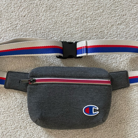 Unisex Champion Crossbody bag - Picture 4 of 4